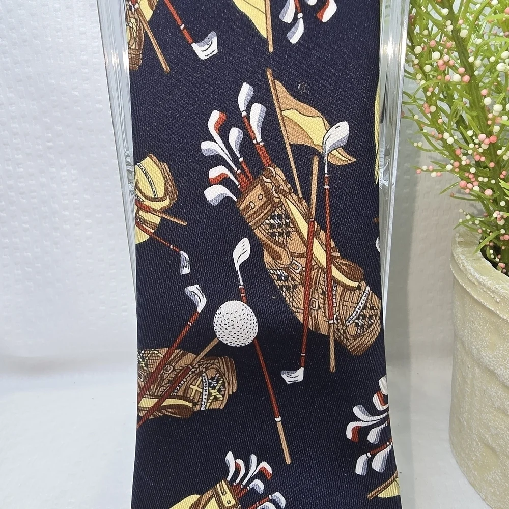 GOLF THEME MENS SILK TIE NAVY GOLDS REDS GOLFING GEAR
